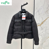 Vêtements de marque célèbres en gros, manteau pour femmes de haute qualité, doudoune de créateur, il y a un logo sur le devant