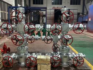 ต้นคริสต์มาสแบบ X-Tree สำหรับแท่นขุดเจาะน้ำมัน 6A พร้อม PLC และระบบควบคุมแบบแบริ่ง - Product Image 3