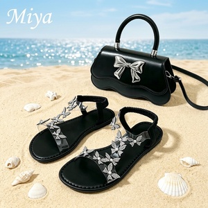 MD-186 Oferta de Verano: Sandalias Planas de Mujer con Pedrería de Mariposa y Lazos, Set de 2 Piezas con Bolso - Product Image 5
