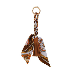 Llavero <span class=keywords><strong>de</strong></span> moda con borlas, colgante <span class=keywords><strong>para</strong></span> bolso con borlas, accesorios al por mayor <span class=keywords><strong>para</strong></span> llaveros <span class=keywords><strong>de</strong></span> coche con flecos <span class=keywords><strong>de</strong></span> <span class=keywords><strong>cuero</strong></span> y cinta <span class=keywords><strong>de</strong></span> seda. - Product Image 5