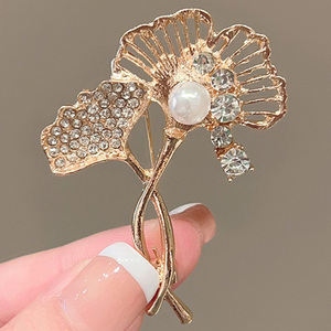 WEGOODZF Ingrosso Nuove Spille in Lega alla Moda con Perle e Strass, Ciondoli <span class=keywords><strong>per</strong></span> Scarpe, Bottoni <span class=keywords><strong>per</strong></span> Sciarpe, Accessori <span class=keywords><strong>per</strong></span> Abbigliamento - Product Image 5