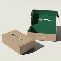 Boîte en carton auto-élevante pour emballage de bijoux, avec revêtement UV, pelliculage mat, gaufrage, doublure en mousse, logo personnalisé, design personnalisé