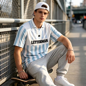เสื้อกีฬาลายทางสไตล์อเมริกันเรโทรแบบซับลิเมชั่นสั่งทำได้ พร้อมสกรีนโลโก้ตามต้องการ ระบายอากาศได้ดี เหมาะสำหรับการแข่งขัน ขายส่ง - Product Image 6