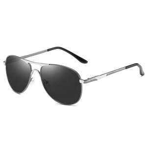 Feirong nouvelles lunettes <span class=keywords><strong>de</strong></span> soleil polarisées rétro pour hommes lunettes <span class=keywords><strong>de</strong></span> conduite Anti-UV <span class=keywords><strong>de</strong></span> haute qualité grande lentille TAC en métal bleu jaune blanc rouge - Product Image 3
