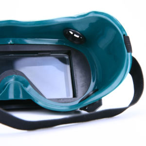 กรอบแว่นตาเชื่อมพีวีซีแบบนิ่มและเลนส์โพลีคาร์บอเนตยูวีพร้อมการป้องกันแก๊สตาสำหรับการซื้อขายหลายประเภท - Product Image 3