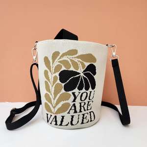 Sacs seau tendance 2025 de créateurs chinois, sacs à main mode <span class=keywords><strong>femme</strong></span> en polyester, capacité 3L+, produits en gros - Product Image 3