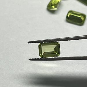Pierre de péridot naturelle de qualité A, taille émeraude 5x7 mm, pour la fabrication de bijoux - Product Image 5