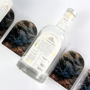 Étiquette personnalisée de luxe avec estampage à chaud doré sur papier texturé adhésif pour bouteilles de vodka, bière, vin et emballages - Product Image 2