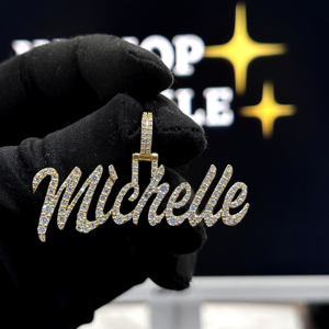 Pendentif personnalisé avec le nom Michelle, en argent sterling 925, serti de moissanite, collier avec breloque en lettres cursives - Product Image 5