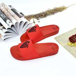 Zapatillas de plástico de verano para hombres y mujeres Sandalias de PVC con patrón imprimible de texto y logotipo personalizado - Product Image 5