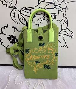 Soporte para Teléfono de Punto Suave con Dibujo Animado de Caballo e Icono de Dinero para Moda Femenina - Product Image 1