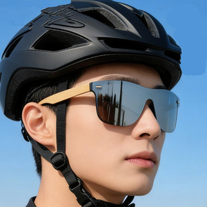Lunettes de soleil polarisées rétro 2026 à monture carrée intégrale avec logo personnalisé, protection UV400, branches en bois et verres miroir pour hommes et femmes - Product Image 2