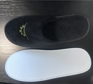 <span class=keywords><strong>Chaussons</strong></span> jetables pour chambre à coucher Easton Hotel Supplies en polaire corail noir - Product Image 3