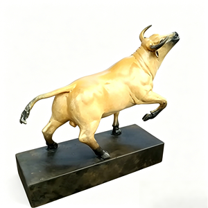 Statue de <span class=keywords><strong>taureau</strong></span> en laiton doré antique, sculptée et colorée à la chaleur, pour cadeau de bureau de direction - Product Image 4