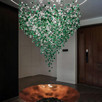 Vente en gros personnalisé forme de pierre décoration intérieure salon hôtel villa escalier lustre en cristal