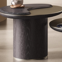 Table basse de luxe Wabi-Sabi - Plateau en marbre noir cosmique, structure en acier inoxydable, finition placage en bois de noyer, meubles de salon