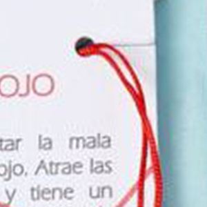 El Hilo Rojo Ciondolo Unisex Fatto a Mano in Acciaio Inossidabile con Croce e Filo Rosso, Amuleto di Protezione e Buona Fortuna - Product Image 6