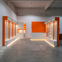 Vitrine d'affichage numérique pour magasin, présentoir de produits pour centre commercial, vitrine de magasin personnalisée, présentoir de vente au détail avec éclairage LED, vitrine pour magasin de téléphonie