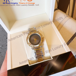 Elegantes Relojes de Pulsera Cuadrados Impermeables para Mujer con Calendario, Movimiento de Cuarzo, Diseño de Perlas en Cristal Mineral para Vestir - Product Image 6