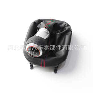 Cache-poussière pour pommeau de levier de vitesse pour Seat Leon I Toledo II 98-05, boîte de vitesses manuelle 5 vitesses, cuir noir avec surpiqûres rouges - Product Image 2