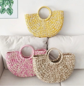 Vente en gros de <span class=keywords><strong>sac</strong></span> à main de plage en paille tissée pour l'été rétro pour femmes - Product Image 1