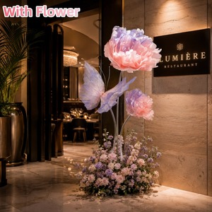 Installation florale géante élégante et noble en soie dégradée, pivoine et papillon, pour mariage, bord de piscine, aménagement extérieur - Product Image 1