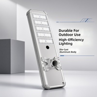 Lampadaire LED solaire IP65 200W 6000K 120° d'angle de faisceau, télécommande, construction en aluminium, durée de vie de 50 000 heures