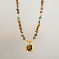Collier pour femme en or véritable plaqué 18 carats, avec coquille turquoise, sable doré, pierre naturelle et perles d'ambre antique