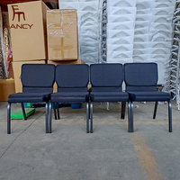 Vente directe d'usine de chaises d'église durables en métal Mobilier de théâtre empilable pour auditoriums et gymnases OEM disponible