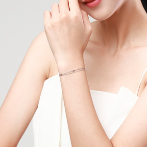 สร้อยข้อมือเงินแท้ S925 สองชั้น ประดับลูกบอล ดีไซน์โซ่เส้นเล็กปรับได้ สร้อยข้อมือแบบซ้อนสำหรับผู้หญิง - Product Image 4