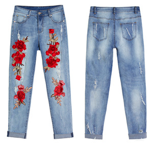 Jeans déchirés pour femmes à la mode Jeans extensibles à la mode Jeans brodés 3D à <span class=keywords><strong>fleurs</strong></span> colorées pour femmes - Product Image 5