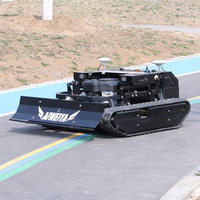 Tondeuse à fléaux télécommandée GPS AWY-900, tondeuse à gazon à essence 55 °   Largeur de coupe en pente EPA/EURO5 pour fermes et vergers