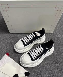 Chaussures de marche décontractées en toile personnalisées 2026, style classique, pour hommes et femmes, à semelle épaisse et talon haut - Product Image 3