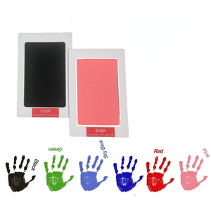 Tampon à <span class=keywords><strong>empreinte</strong></span> <span class=keywords><strong>de</strong></span> <span class=keywords><strong>main</strong></span> et <span class=keywords><strong>empreinte</strong></span> <span class=keywords><strong>de</strong></span> pas sans encre tampon à encre pour bébé tampon encreur propre pour cadeau <span class=keywords><strong>de</strong></span> mémoire <span class=keywords><strong>de</strong></span> <span class=keywords><strong>famille</strong></span> - Product Image 4
