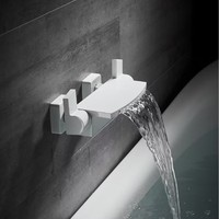 Ensemble de robinetterie de bain mural en laiton massif à double poignée avec jet de massage et pommeau de douche cascade