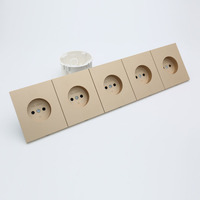 Prise murale russe Schuko 5 prises 5 gangues 16A, type encastré, panneau PC blanc, norme UE, pour le marché russe, fourni par le fabricant