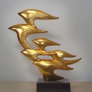 Sculpture de bureau d'intérieur en résine dorée personnalisée, peinte à la main, imperméable, thème astronaute, cadeau d'affaires, figurine - Product Image 2