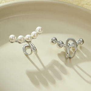 ต่างหูแบบหนีบสไตล์มินิมอลฝรั่งเศสย้อนยุค ประดับมุก ทำจากสแตนเลส สำหรับผู้หญิงที่ไม่มีรูหู ดีไซน์เรียบง่ายและสง่างาม - Product Image 4
