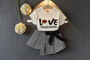 Ensemble de vêtements 2 pièces pour filles, été, décontracté, avec lettres, en polyester et coton, pour 2-6 ans, vente en gros - Product Image 3