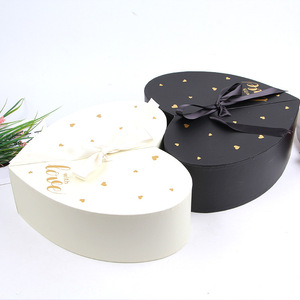 กล่องของขวัญรูปหัวใจพร้อมหูหิ้ว กล่องกระดาษแข็งสำหรับใส่ดอกไม้ งานฝีมือ ออกแบบปั๊มร้อนตามสั่ง - Product Image 1