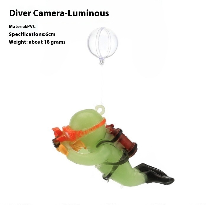 La telecamera del subacqueo si illumina al buio
