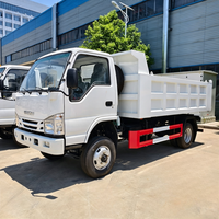 Camion benne basculante Isuzu 4x2 léger pour le transport de déchets et de matériaux de construction