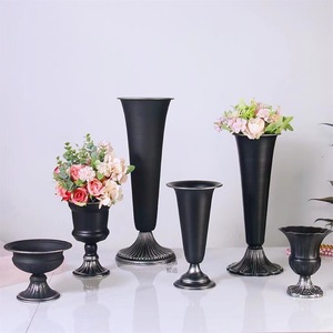 American Retro Style Black Iron <b>Vase</b> <b>Set</b> High Quality Corrosion Resistant Desktop Or Floor Standing Wedding Decor - Product Image 1