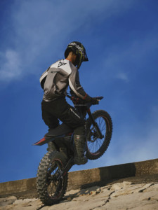Motocicleta Eléctrica Leopard E-X800 EX800 25KW 74V75AH para Motocross y Carreras de Alta Velocidad - Product Image 3
