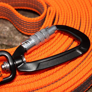 Correa de perro de seguridad antideslizante recubierta de cinta de goma personalizada de lujo con mosquetón de aluminio espacial para perros medianos y grandes - Product Image 5