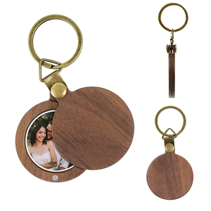 Round Shape Wood Keychain Wedding Favor Love Token Custom Engraving Service Romantic Gift Wholesale Key Tag