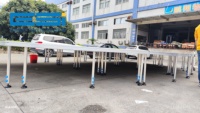 Scène en aluminium robuste ESI à 4 pieds avec étais transversaux renforcés, pieds de 1,2 m et capacité de charge de 900 kg pour événements sportifs