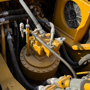 รถขุดตีนตะขาบไฮดรอลิก CAT 336D มือสองคุณภาพสูงจากญี่ปุ่น พร้อมชิ้นส่วนหลัก ได้แก่ มอเตอร์ เครื่องยนต์ และเกียร์ - Product Image 4