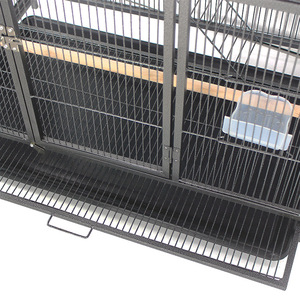 Büyük Demir Örgülü Kuş Kafesi, Kaçış Önleyici Tasarımlı Makaralı Raf ve Gri Papağanlar ve Sultan Papağanları için Plastik Tepsi ile - Product Image 4