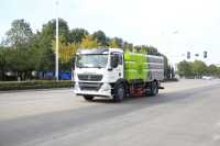 Camion de nettoyage multifonctionnel Sinotruk HOWO 4x2, camion de lavage et de balayage, balayeuse de rue, véhicule de nettoyage